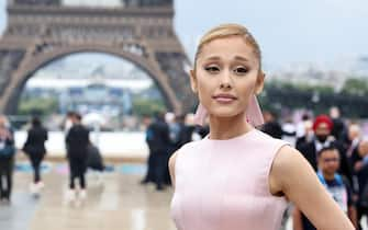 epa11497337 US singer Ariana Grande poses for a photo on the red carpet upon arrival for the Opening Ceremony of the Paris 2024 Olympic Games, in Paris, France, 26 July 2024.  EPA/CHRISTOPHE PETIT TESSON / POOL