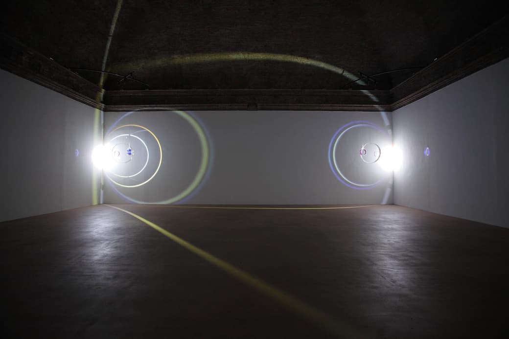 Olafur_Eliasson_The_sun_has_no_money_(Il_sole_non_ha_soldi)_2008._Castello_di_Rivoli.jpg