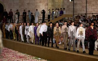 01_dolce_e_gabbana_alta_sartoria_2024_courtesy - 1