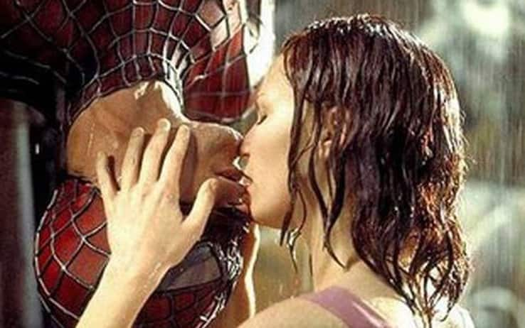 Spider-Man bacio