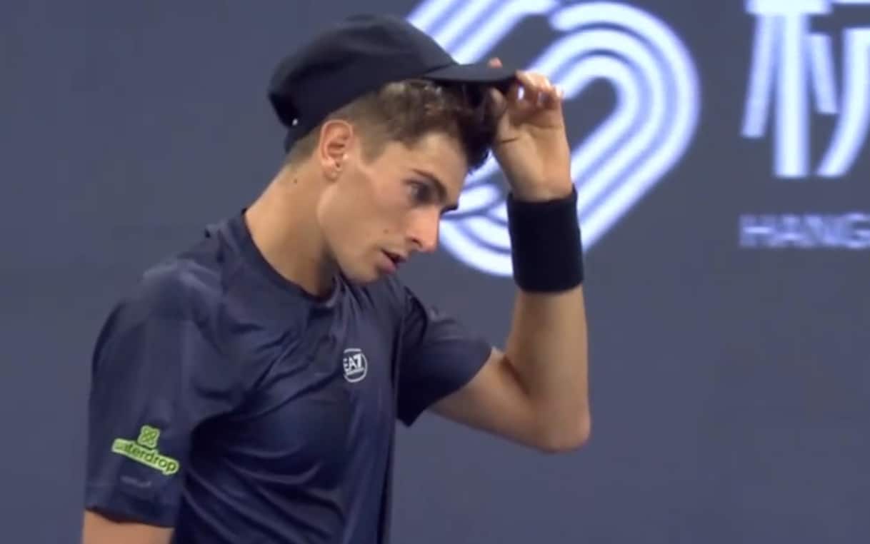 https://static.sky.it/editorialimages/9e314865cbc08dc8783e94dc76b5518784584117/skysport/it/tennis/video/2025/09/19/arnaldi-cazaux-atp-hangzhou-highlights-1037069/arnaldi_screen_1.jpg?im=Resize,width=1218