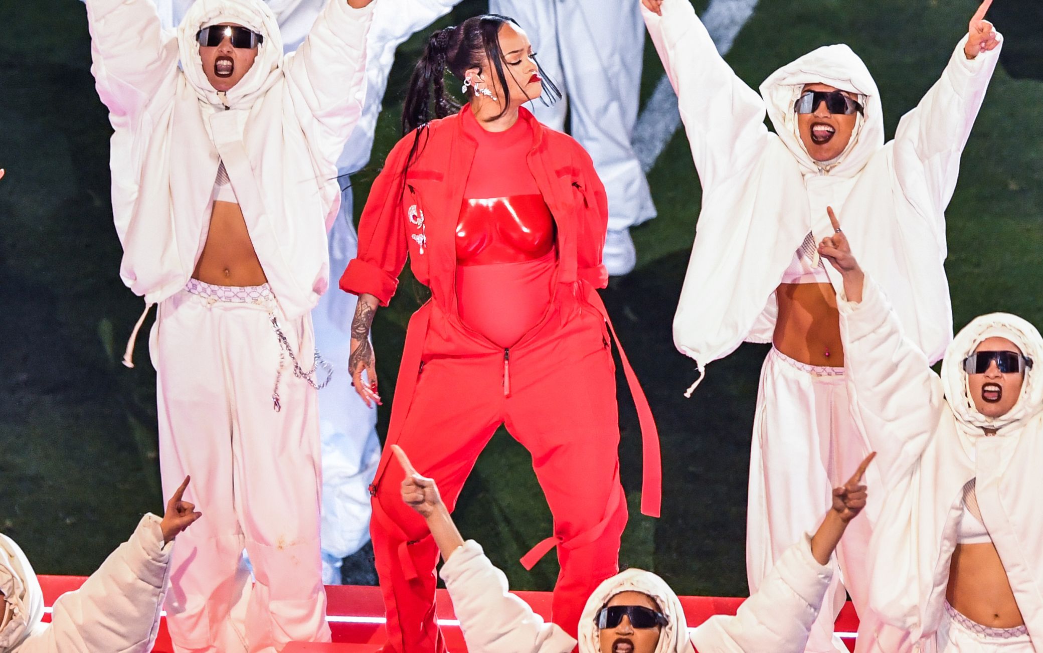 Rihanna è la prima artista con 10 brani da 1 miliardo di stream su ...