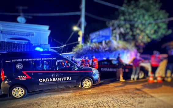 Ischia, 69enne uccide compagno e mamma della ex prima di suicidarsi. Grave la donna