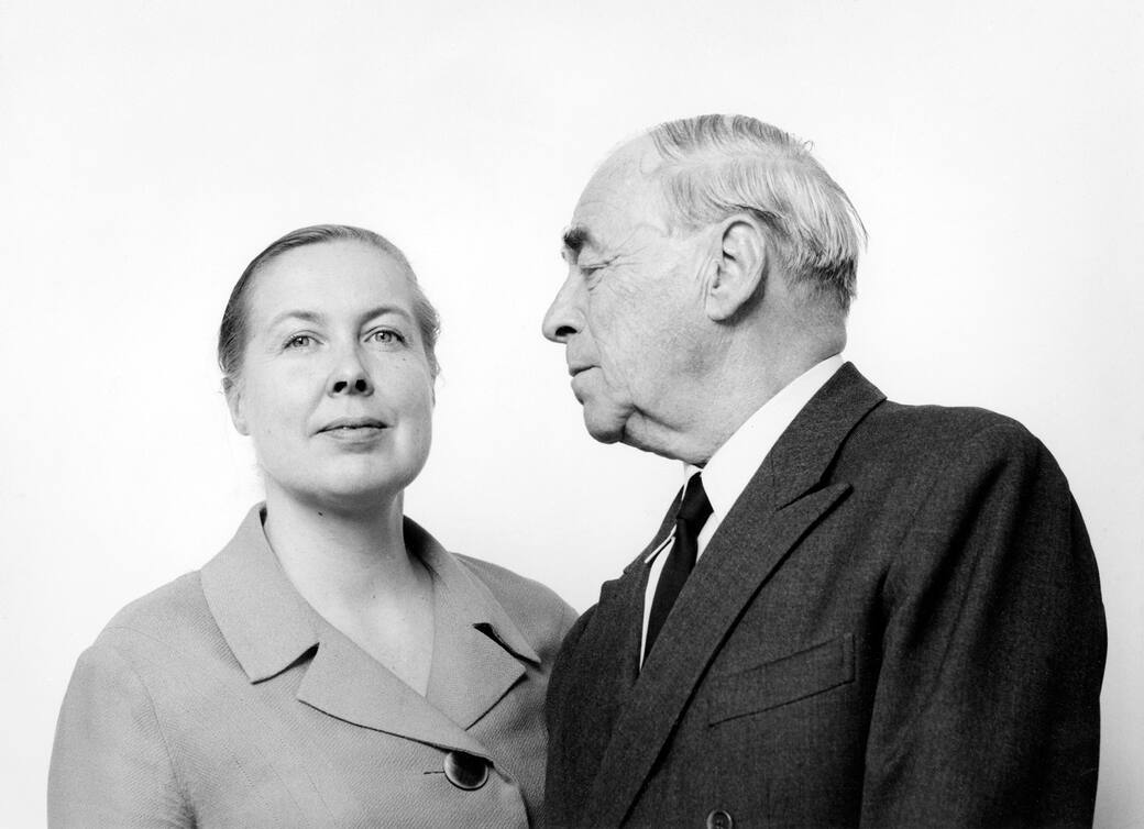 Elissa_ja_Alvar_Aalto_1960-luvulla._Elissa_and_Alvar_Aalto_in_1960´s._Photo_Eva_and_Pertti_Ingervo_©_Alvar_Aalto_Foundation..jpg