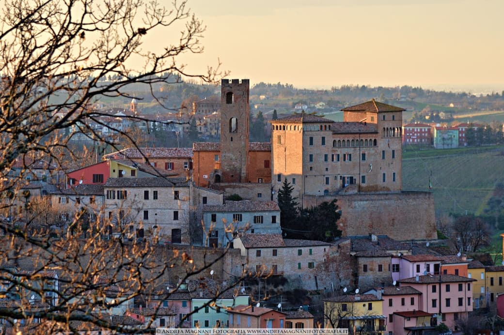Longiano_panoramica-borgo_-LIB-Andrea-Magnani.jpg