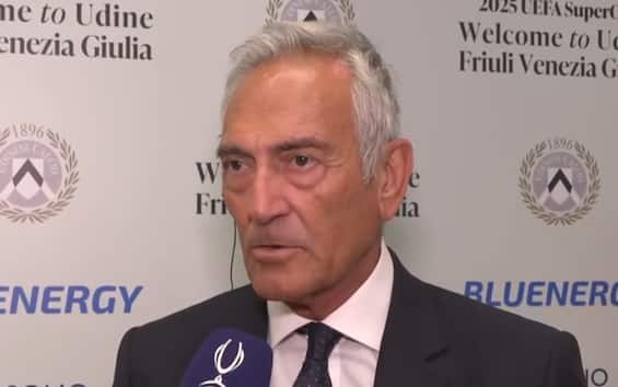 https://static.sky.it/editorialimages/9ffd012ff6ed8a6c439d777c3e278feeee6fbd4c/skysport/it/calcio/nazionale/video/2025/08/13/donnarumma-gravina-intervista-1028877/gravina_intervista_sky_1.jpg?im=Resize,width=565