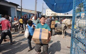 assalto ai magazzini di cibo nella Striscia di Gaza