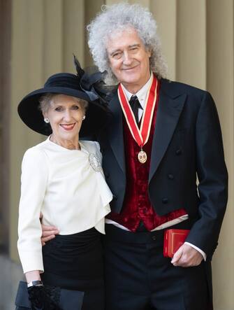 Brian May con la moglie Anita Dobson
