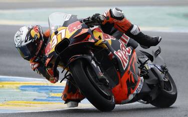 ACOSTA E VINALES: 7