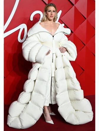 14-fashion-awards-2024-red-carpet-look-ipa - 1