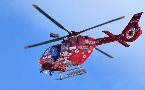 valanga travolge gruppo di alpinisti in tirolo due morti
