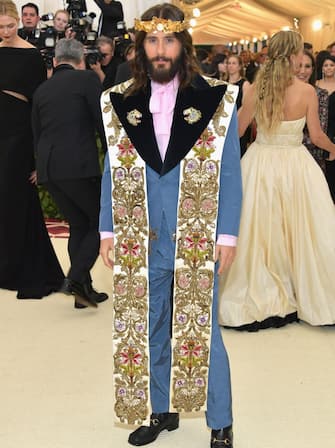 NEW YORK, NY - MAY 07:  Jared Leto attends the Heavenly Bodies: Fashion & The Catholic Imagination Costume Institute Gala at The Metropolitan Museum of Art on May 7, 2018 in New York City.  (Photo by Neilson Barnard/Getty Images)