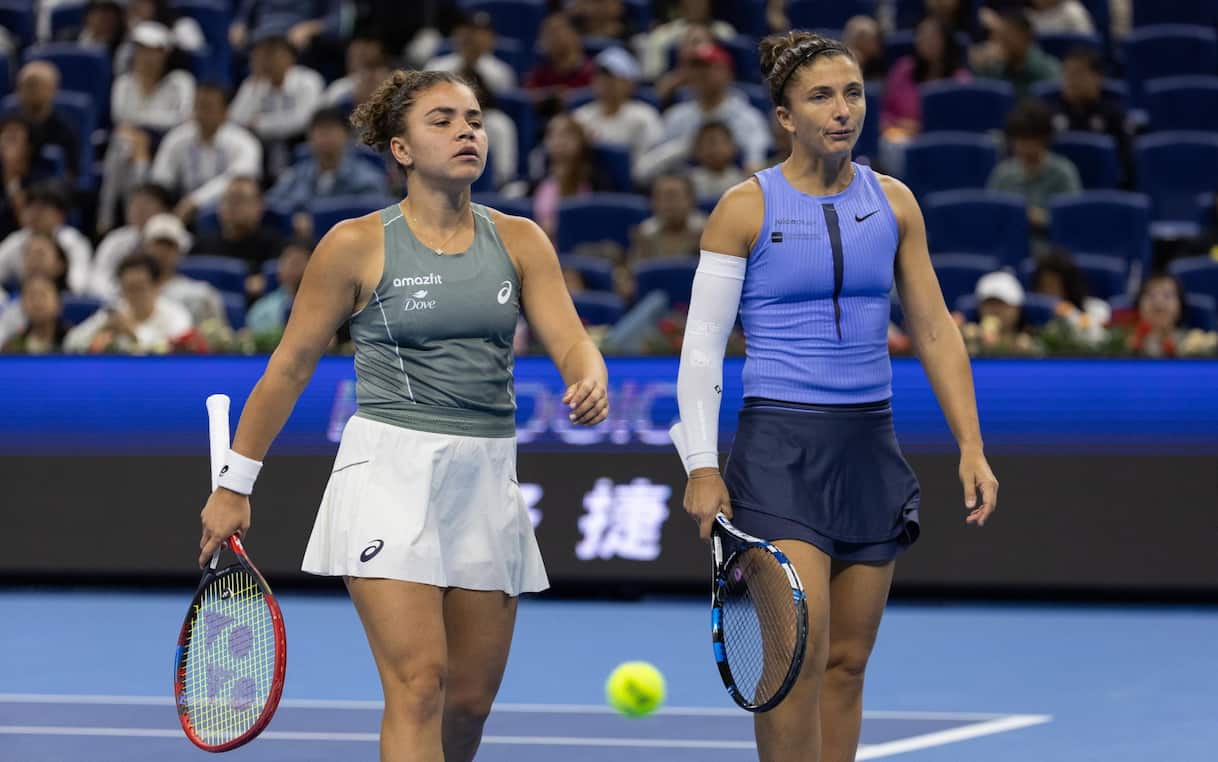 https://static.sky.it/editorialimages/a16a99df9f78cbe762292d1b7333263448f29220/skysport/it/tennis/2025/11/01/paolini-errani-wta-finals-2025-doppio-risultato/paolini_errani_ansa_1.jpg?im=Resize,width=1218