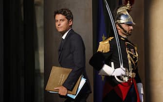 epa10149244 French Junior Minister for Public Accounts Gabriel Attal arrives at the Elysee Palace for the weekly cabinet meeting of the French government ?in Paris, France, 31 August 2022. EPA/YOAN VALAT