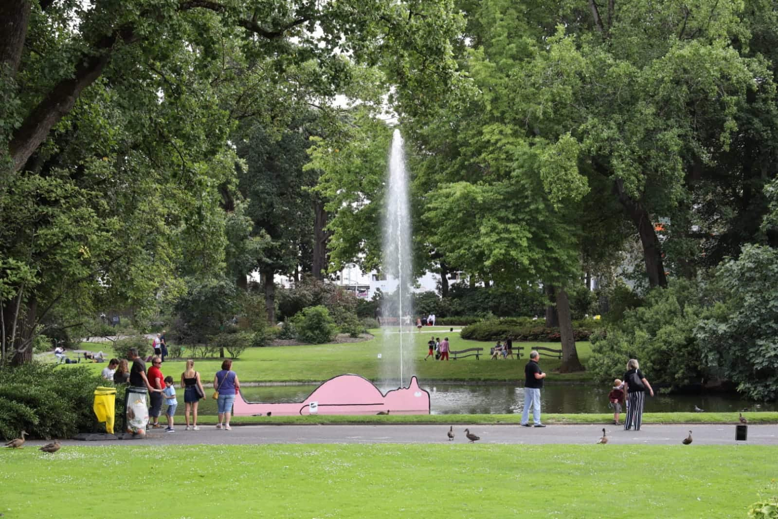 Filili-Viridi-le-Jardin-des-plantes-Le-Voyage-à-Nantes-2020-Installation-de-LArroseur-©-Ville-de-Nantes-_-Jean-Félix-Fayolles.jpg