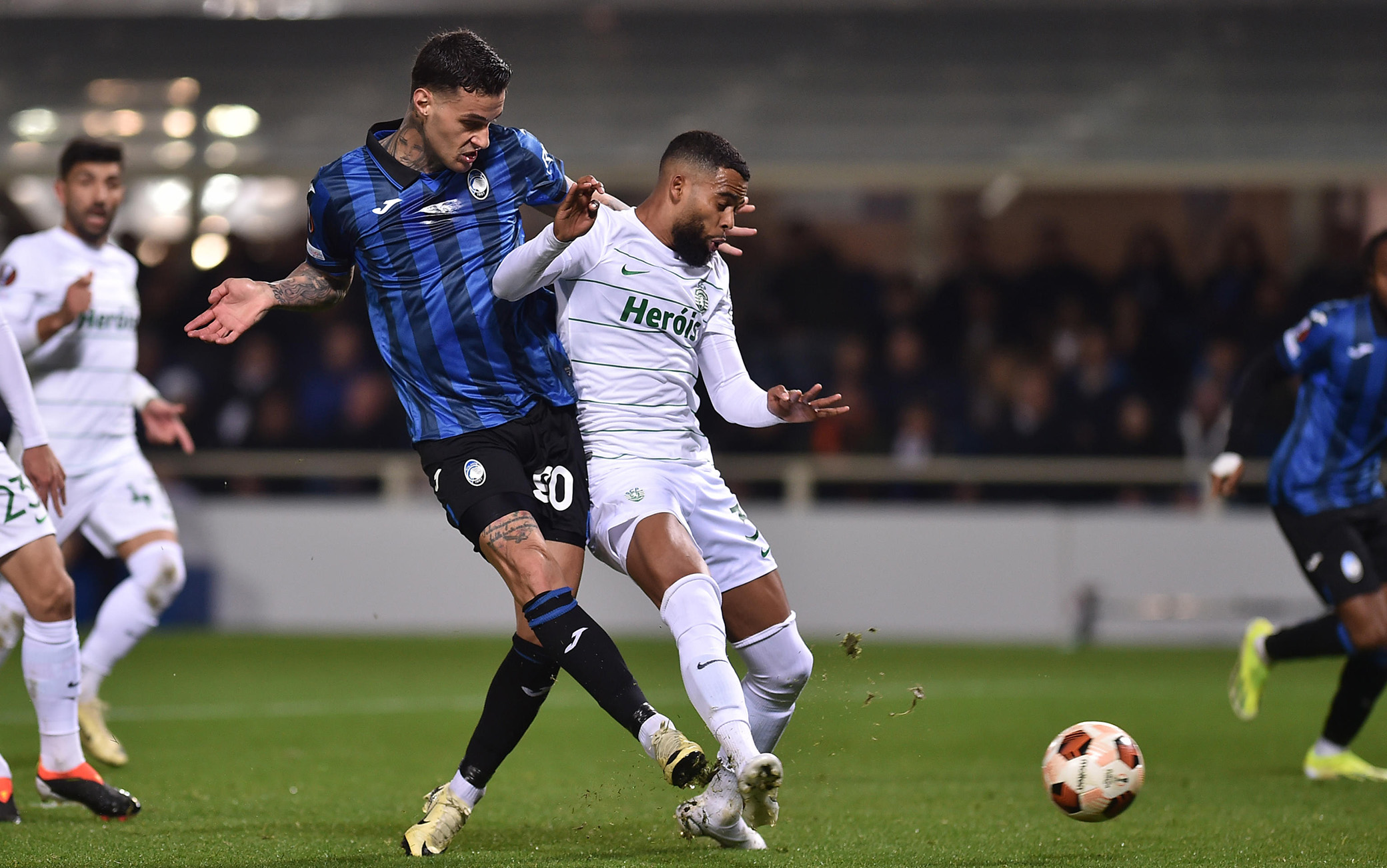 Atalanta's Gianluca Scamacca scores the goal 2-1 during the UEFA Europa League round of 16 second leg soccer match between Atalanta BC and Sporting Clube de Portugal, at Bergamo Stadium in Bergamo, Italy, 14 March 2024.
ANSA/MICHELE MARAVIGLIA