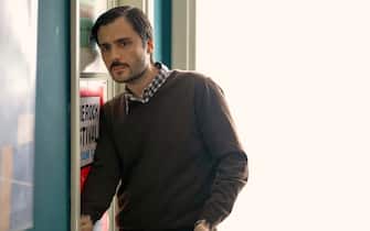 Storia della mia famiglia. Antonio Gargiulo as Demetrio in episode 104 of Storia della mia famiglia. Cr. Claudia Sicuranza/Netflix © 2025