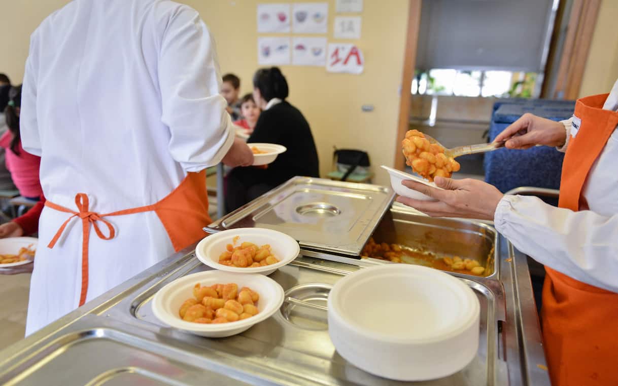 Mense scolastiche, più cibi biologici ma sprechi poco misurati: ecco le migliori in Italia Mense scolastiche, più cibi biologici ma sprechi poco misurati: ecco le migliori in Italia