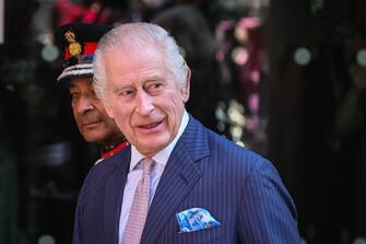 London, UK. 30th Apr, 2024. HRH King Charles III and HRH Queen Camilla visit the UCH Macmillan Cancer Centre in London. This is the first public engagement in a step by the king to return to public duty following his cancer diagnosis. Credit: Imageplotter/Alamy Live News