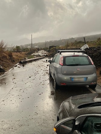 Le foto della tromba d'aria a Pantelleria