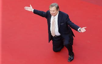 epa05317240 US director William Friedkin arrives for the screening of 'Bacalaureat' during the 69th annual Cannes Film Festival, in Cannes, France, 19 May 2016. The movie is presented in the Official Competition of the festival which runs from 11 to 22 May.  EPA/GUILLAUME HORCAJUELO