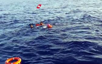 This picture released by the Guardia Costiera shows some of the immigrants rescued near Lampedusa on October 4 2013, Lampedusa Island 2013. ANSA/ UFFICIO STAMPA/ GUARDIA COSTIERA 

+++NO SALES EDITORIAL USE ONLY+++ 