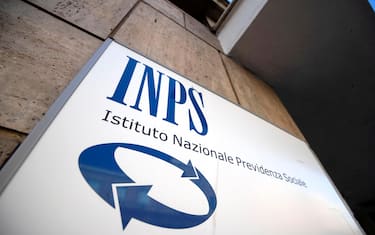 La sede Inps di via dell'Amba Aradam a Roma, 15 aprile 2020. ANSA/CLAUDIO PERI