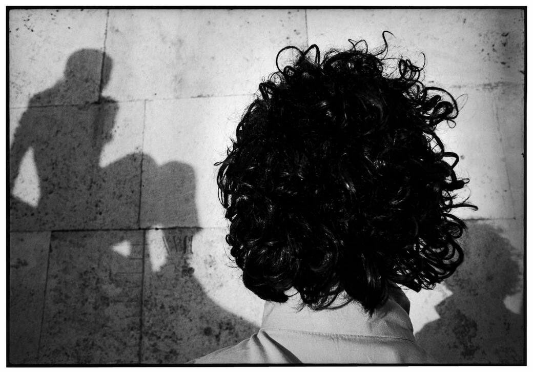 Pino_Pascali_Roma_1968_Fotografie_Ugo_Mulas_©_Eredi_Ugo_Mulas._Tutti_i_diritti_riservati._Courtesy_Archivio_Ugo_Mulas_Milano_–_Galleria_Lia_Rumma_Milano_Napoli_(1)ju.jpg
