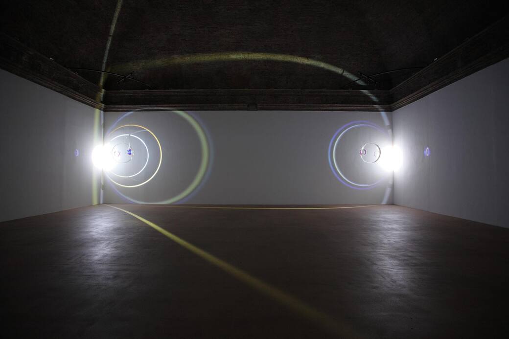 Olafur_Eliasson_The_sun_has_no_money_(Il_sole_non_ha_soldi)_2008._Castello_di_Rivoli.jpg