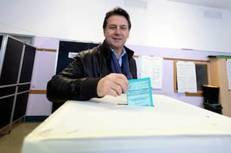 Five Star Movement leader Giuseppe Conte casts his ballot at a polling station during the regional elections, in Rome, Italy, 12 February 2023. On 12 and 13 February, the citizens of Lombardy and Lazio vote for the renewal of the regional councils and choose the new presidents of the region.
ANSA/MASSIMO PERCOSSI
