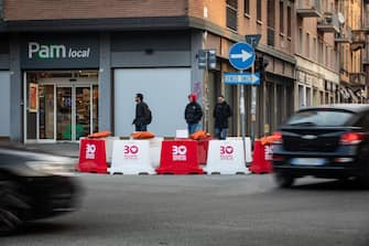 Segnali del comune per incentivare la città 30, Bologna, 16 gennaio 2024. ANSA/MAX CAVALLARI