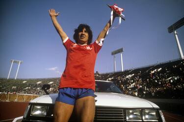 Nacional's winning goalscorer Waldemar Victorino celebrates with his man of the match prize, a Toyota Celica.   (Photo by Peter Robinson - PA Images via Getty Images)