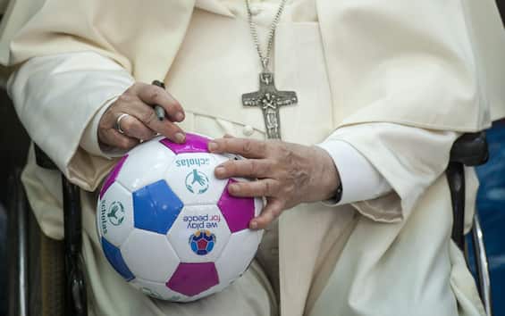 Papa Francesco, minuto di silenzio in competizioni Uefa fino al 1 maggio