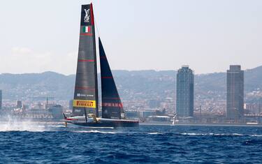 epa11571184 Team Luna Rossa Prada Pirelli competes during Round Robin 1 of the 2024 Louis Vuitton Cup sailing competition in Barcelona, Spain, 29 August 2024. The winner of the Louis Vuitton Cup sailing competition determines the challenger in the 37th America's Cup to be held in October.  EPA/Quique Garcia  EPA-EFE/Quique Garcia