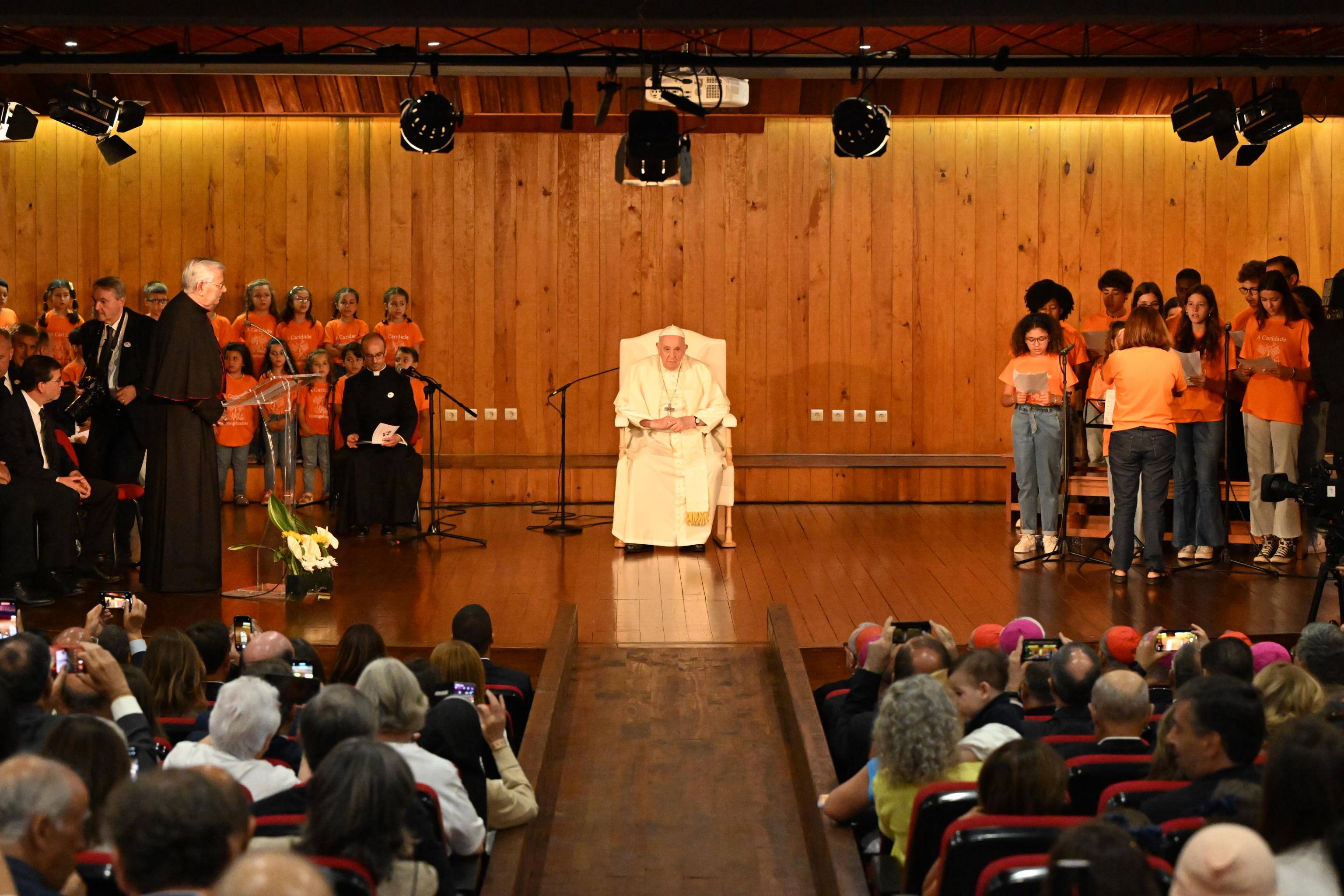 Pope Francis during the meeting with representatives of some aid and charity centres at Centro Paroquial de Serafin, in Lisbon, Portugal, 4 August 2023. The Holy Father traveled in Portugal for five days apostolic journey on the occasion of the XXXVII World Youth Day.  ANSA/MAURIZIO BRAMBATTI   