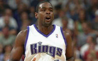 SACRAMENTO, CA - MAY 16:  Chris Webber #4 of the Sacramento Kings runs upcourt in Game six of the Western Conference Semifinals during the 2004 NBA Playoffs against the Minnesota Timberwolves at Arco Arena on May 16, 2004 in Sacramento, California.  The Kings won 104-87.  NOTE TO USER: User expressly acknowledges and agrees that, by downloading and/or using this Photograph, user is consenting to the terms and conditions of the Getty Images License Agreement.  Mandatory Copyright Notice: Copyright 2004 NBAE (Photo by Rocky Widner/NBAE via Getty Images)