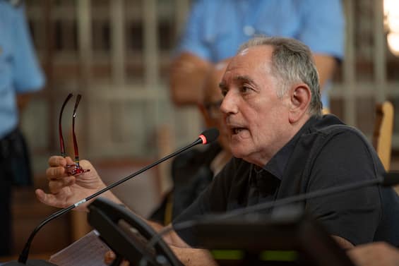 paolo bellini condannato per la strage di bologna aggredito in carcere a cagliari