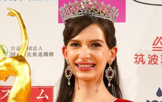 Japan, controversy over the national miss: she is of Ukrainian origin