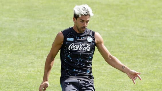https://static.sky.it/editorialimages/a6c7aa48b67bf2c27d0857f045483846e00ca83b/skysport/it/calcio/calciomercato/video/2025/08/06/1027912_1754480631468_thumb_494_1754480713651.jpg?im=Resize,width=565
