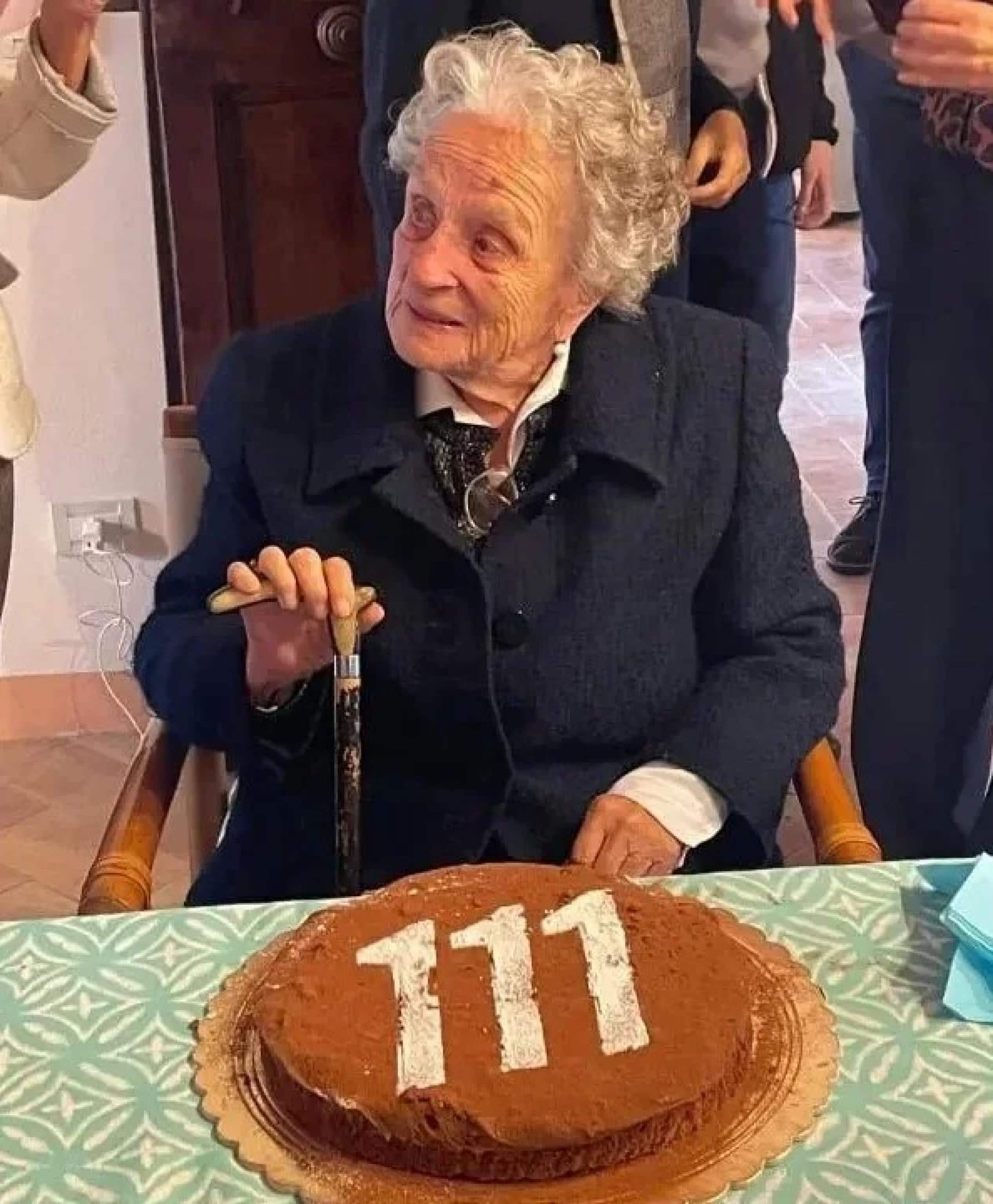Claudia Baccarini Baldi È morta a 114 anni la notte di Natale nella sua casa di Faenza, nel Ravennate, Claudia Baccarini Baldi, la supercentenaria d'Italia. Era nata a Faenza il 13 ottobre 1910 e, per longevità, oltre che prima in Italia, era la terza in Europa e - secondo quanto riferito dal Resto del Carlino che ha dato la notizia - tra le dieci persone più anziane del mondo.
GERONTOLOGY RESEARCH GROUP
+++ATTENZIONE LA FOTO NON PUO' ESSERE PUBBLICATA O RIPRODOTTA SENZA L'AUTORIZZAZIONE DELLA FONTE DI ORIGINE CUI SI RINVIA+++ NPK +++