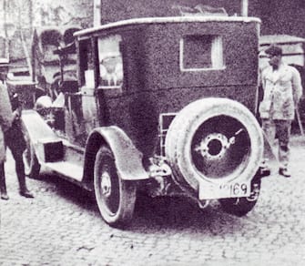 1924-La Lancia Lambda sulla quale fu trasportato Giacomo Matteotti durante il rapimento
Questa è una fotografia scattata in Italia (o in territorio italiano) ed è ora nel pubblico dominio poiché il copyright è scaduto. ANSA/ WIKIPEDIA +++ EDITORIAL USE ONLY -NO SALES NO ARCHIVE 