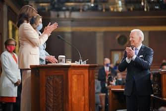 Joe Biden al Congresso Usa si rivolge a Harris e Pelosi dicendo: "Madam Speaker, Madam Vice President"