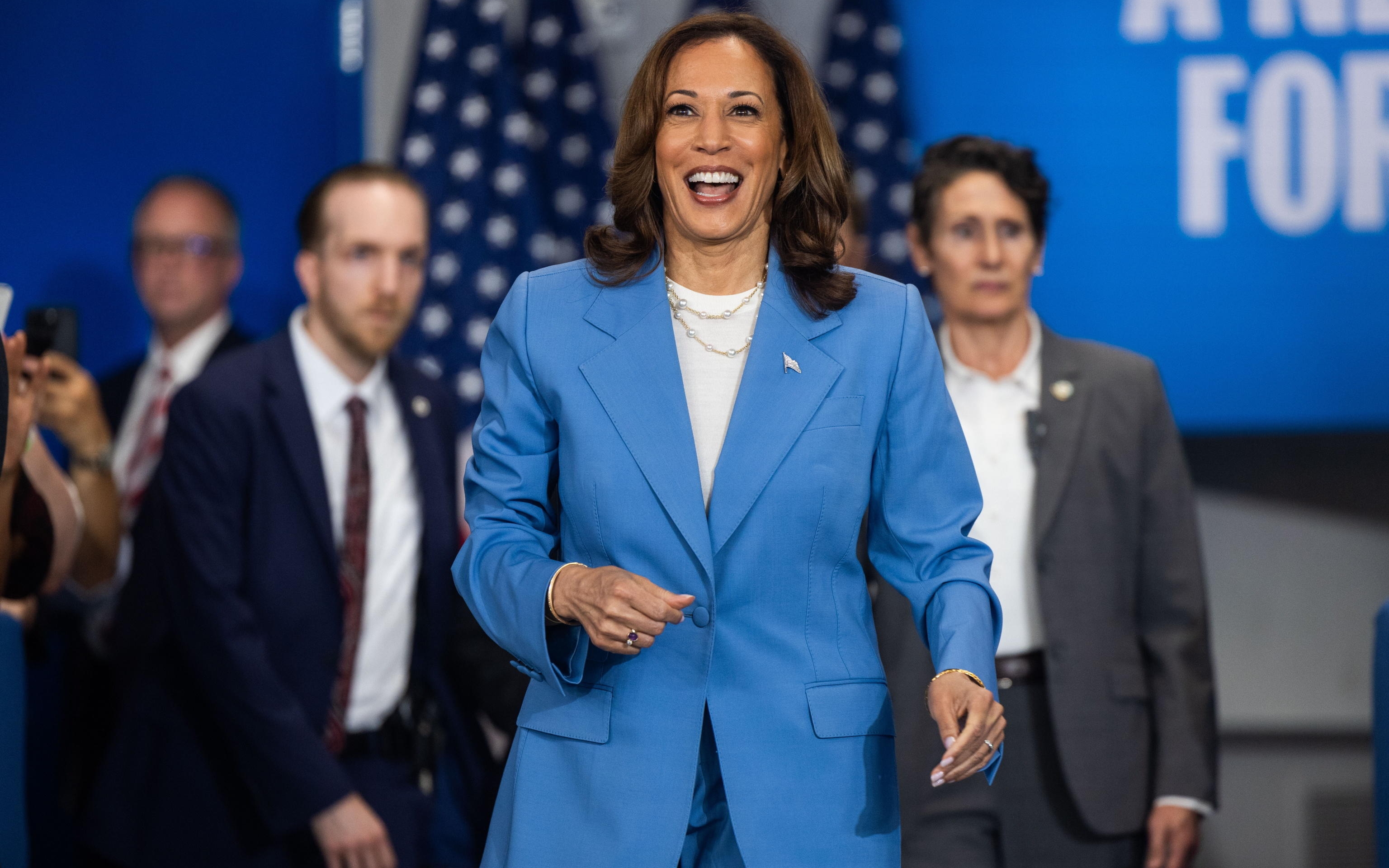 epa11551914 US Vice President Kamala Harris prepares to outline her economic policy in a speech at the Hendrick Center for Automotive Excellence in Raleigh, North Carolina, USA, 16 August 2024. Harris proposed a federal ban on 'corporate price gouging,' as well as new tax breaks for families. It was the first major policy speech of Harris's presidential campaign.  EPA/JIM LO SCALZO