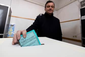 Third Pole leader, Carlo Calenda, casts his ballot at a polling station during the regional elections, in Rome, Italy, 12 February 2023. On 12 and 13 February, the citizens of Lombardy and Lazio vote for the renewal of the regional councils and choose the new presidents of the region.
ANSA/ MASSIMO PERCOSSI
