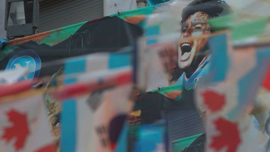 08_Daniel-Pennac-Ho-visto-Maradona_Background_1920x1080_BG_GLASS.jpg