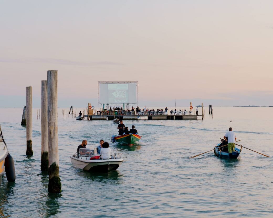 02_Photocredits_Riccardo_Banfi_Cinema_Galleggiante_2021ok.jpg
