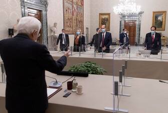 Andrea Marcucci, Graziano Delrio, Nicola Zingaretti, Valentina Cuppi and Andrea Orlando of "Partito Democratico" Italian party during a meeting with Italian President Sergio Mattarella at the Quirinale Palace for the first round of formal political consultations following the resignation of Prime Minister Giuseppe Conte, in Rome, Italy, 28 January 2021. 
ANSA/QUIRINALE PALACE PRESS OFFICE/PAOLO GIANDOTTI
+++ ANSA PROVIDES ACCESS TO THIS HANDOUT PHOTO TO BE USED SOLELY TO ILLUSTRATE NEWS REPORTING OR COMMENTARY ON THE FACTS OR EVENTS DEPICTED IN THIS IMAGE; NO ARCHIVING; NO LICENSING +++