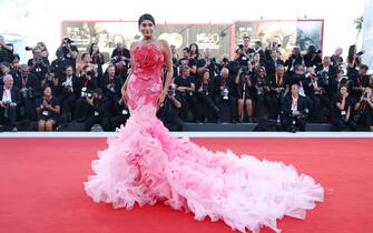 00_mostra_venezia_2023_red_carpet_look_getty - 1