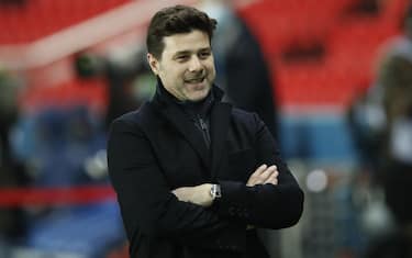 epa08929233 Paris Saint Germain’s head coach Mauricio Pochettino reacts during the French Ligue 1 soccer match between PSG and Brest at the Parc des Princes stadium in Pa?ris, France, 09 January 2021.  EPA/YOAN VALAT