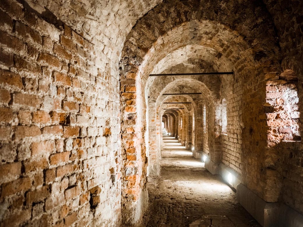 Sotterranei in giallo – Delitto al Castello © Ad Artem